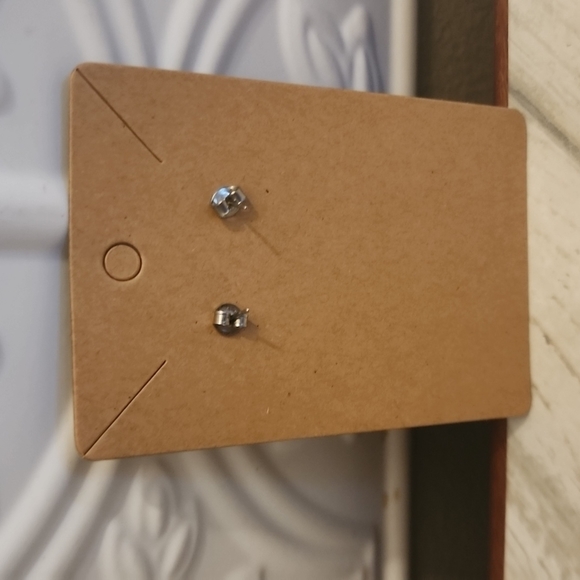 💍3 for $15 - Goldtone Doorknocker shaped Earrings - Picture 4 of 4